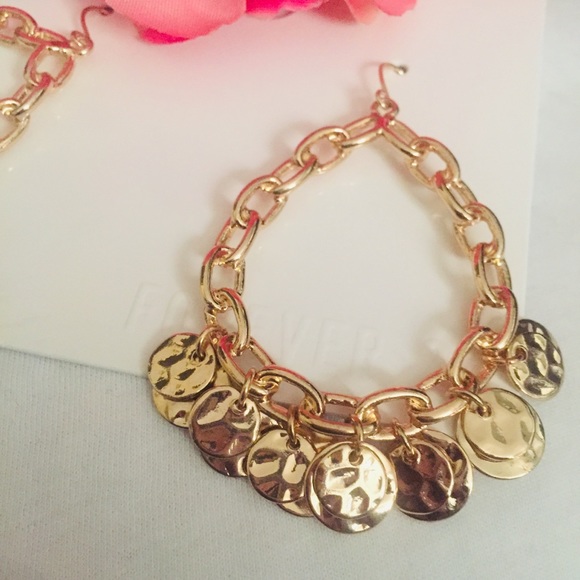 NWT Forever21 Goldtone Dangle Earrings - Picture 2 of 6